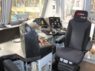 Montaż foteli ISRI w lokomotywach Intercity